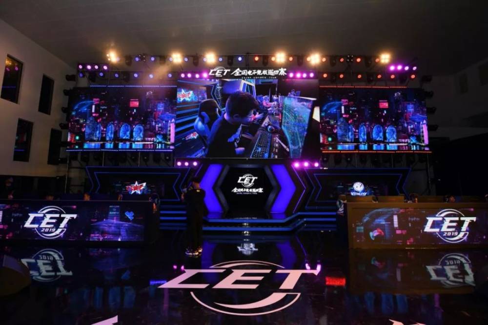 凭借出色的 凭借出色的