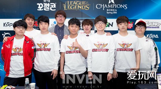 利物浦通过 利物浦通过